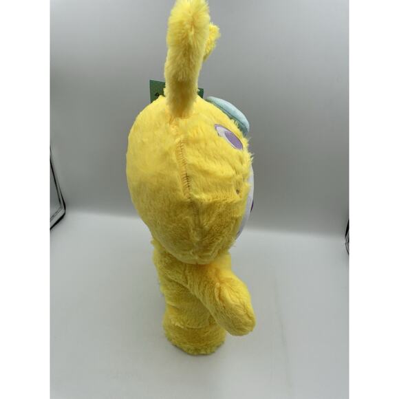 Hello Kitty Easter Side Stepper Musical Greeter Yellow Bunny Hop NEW - Picture 7 of 9